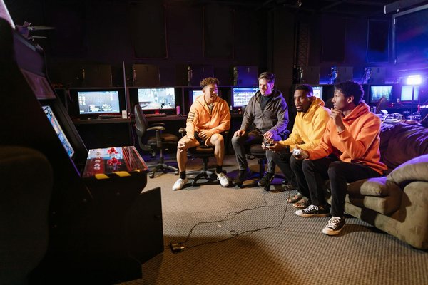 How to optimize a Dell Inspiron 5502 for gaming on a budget?